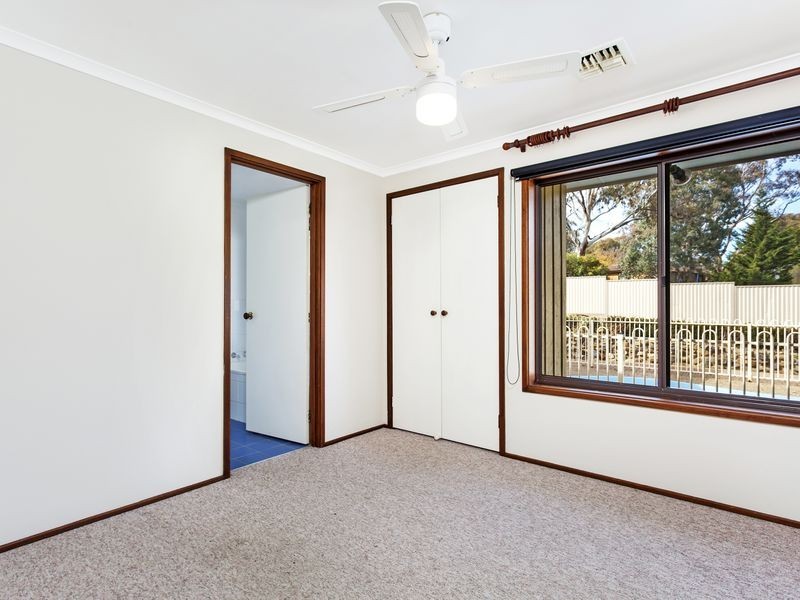 8 Arrietta Close, Charnwood ACT 2615