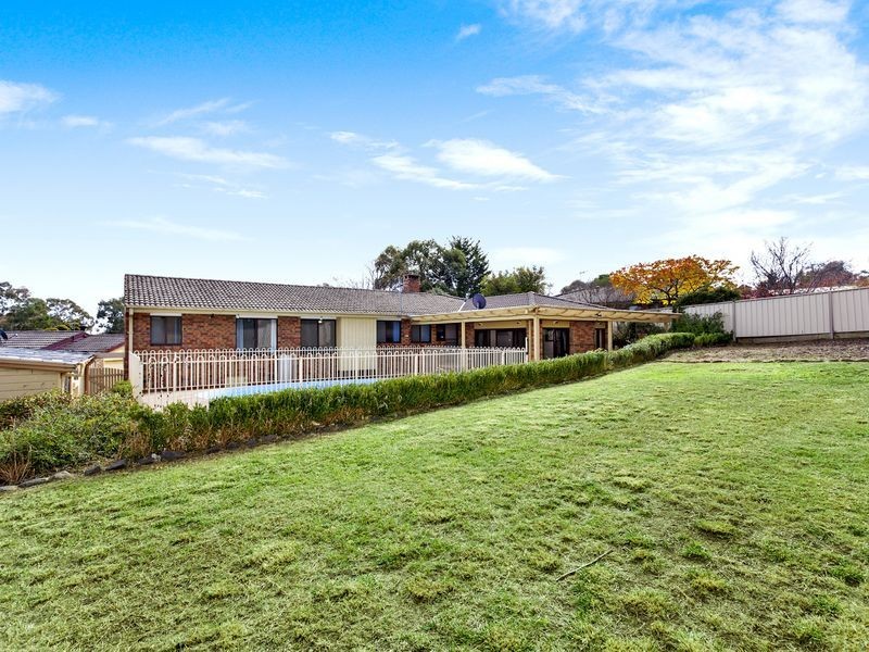 8 Arrietta Close, Charnwood ACT 2615