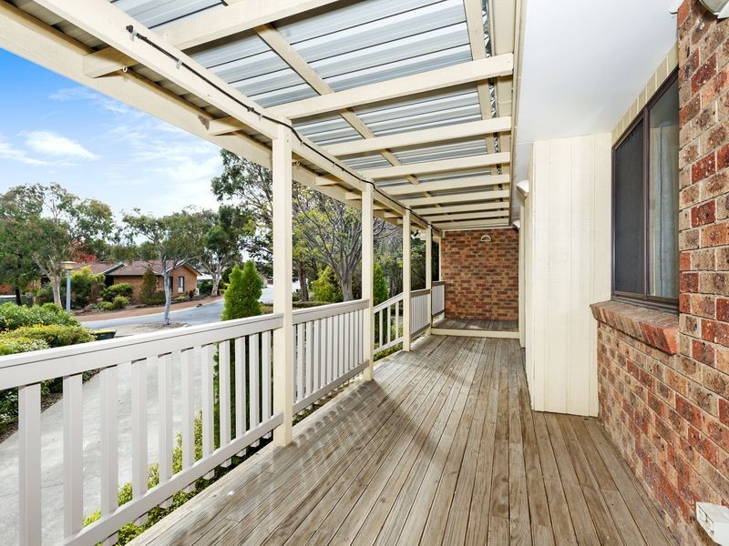 8 Arrietta Close, Charnwood ACT 2615