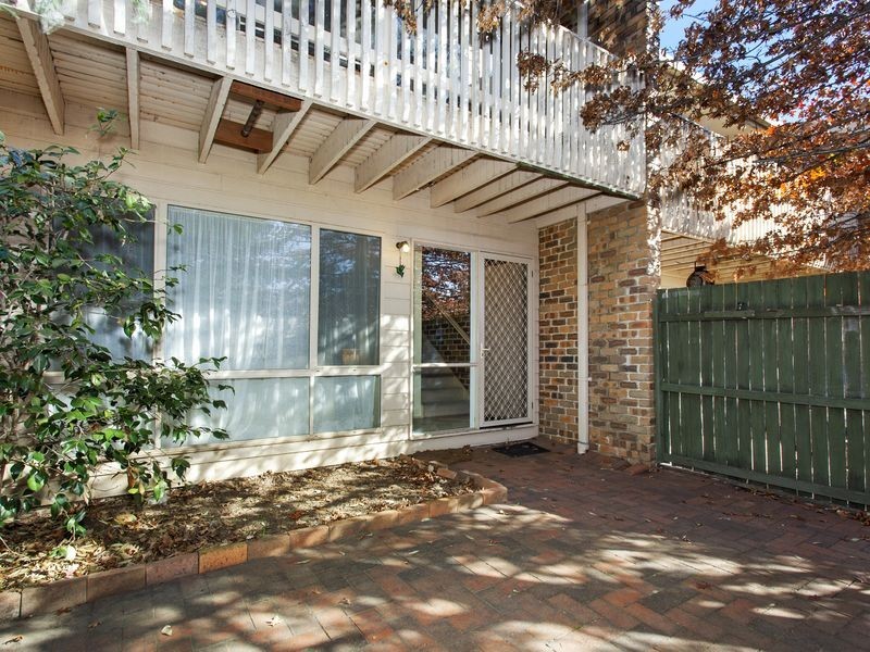 8 Earle Place, Page ACT 2614