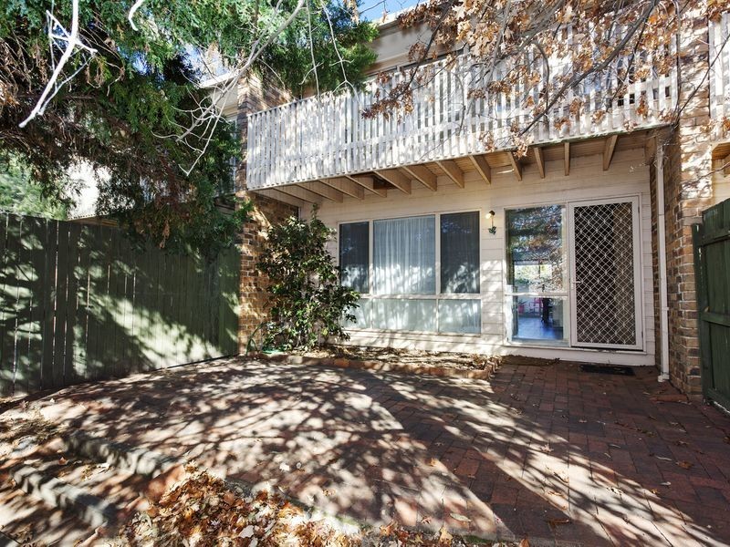 8 Earle Place, Page ACT 2614