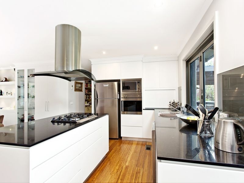 10 Leycester Place, Charnwood ACT 2615