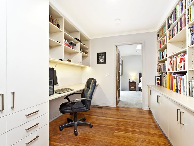 10 Leycester Place, Charnwood ACT 2615