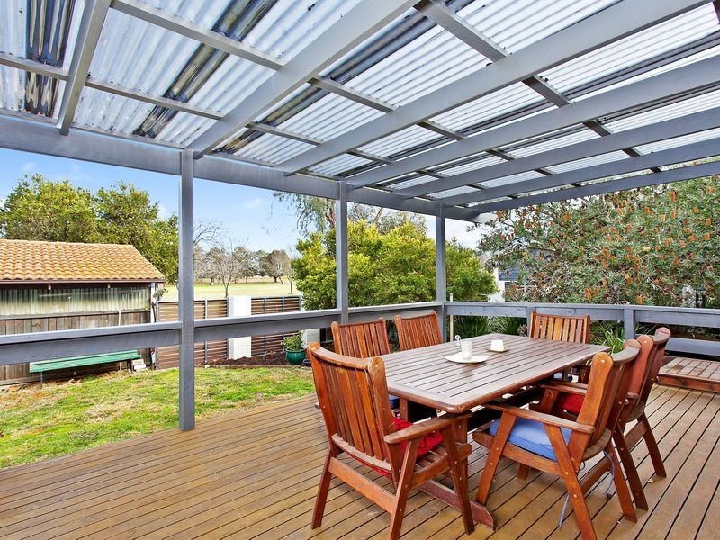 10 Leycester Place, Charnwood ACT 2615