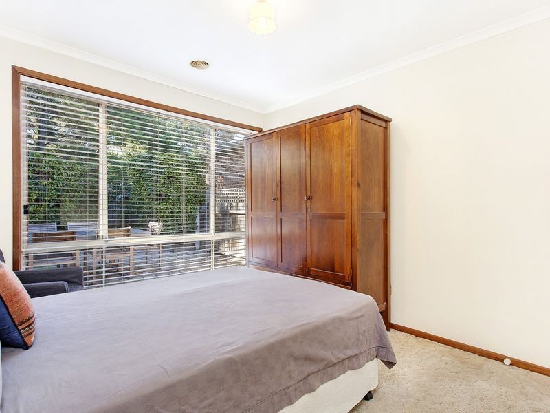 27 Rule Street, Isaacs ACT 2607