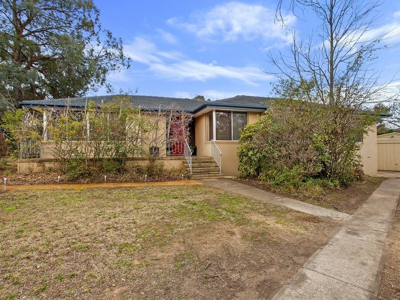 8 Macdonald Place, Spence ACT 2615