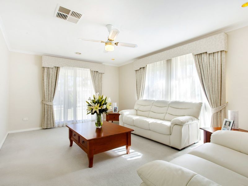 54 Eagle Circuit, Kambah ACT 2902