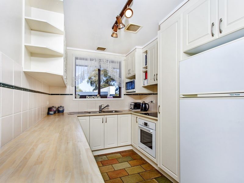 54 Eagle Circuit, Kambah ACT 2902