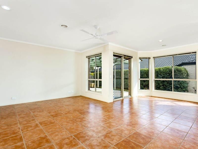 22 Lovely Close, Dunlop ACT 2615