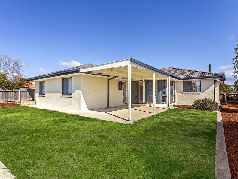 66 Lance Hill Avenue, Dunlop ACT 2615
