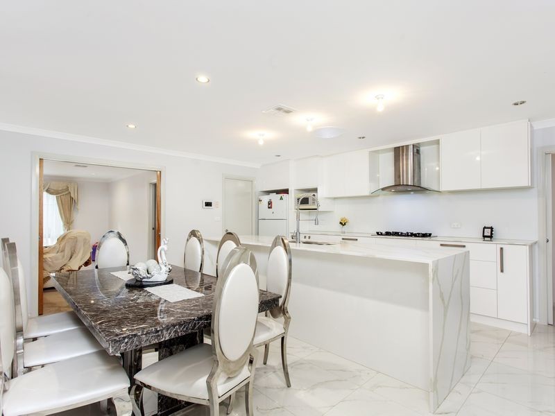 18 Starcevich Crescent, Amaroo ACT 2914