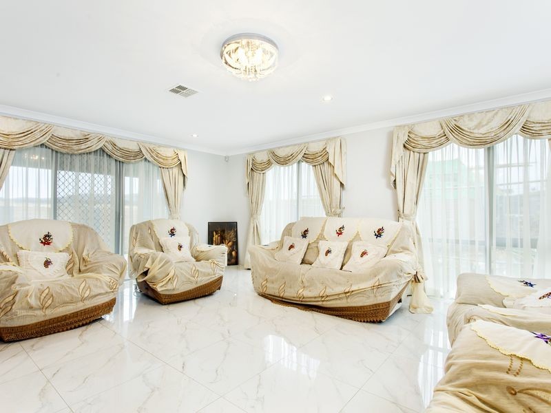 18 Starcevich Crescent, Amaroo ACT 2914