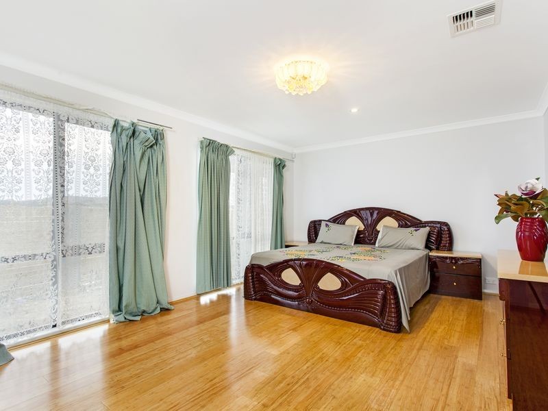 18 Starcevich Crescent, Amaroo ACT 2914