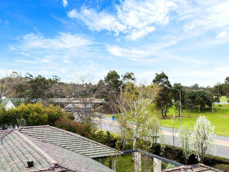 34/29-31 State Circle, Deakin ACT 2600