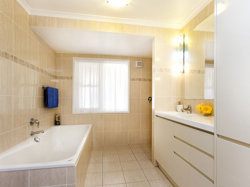 45 Springvale Drive, Weetangera ACT 2614