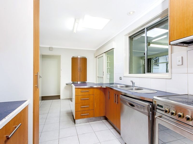 8 Taylor Place, Hackett ACT 2602