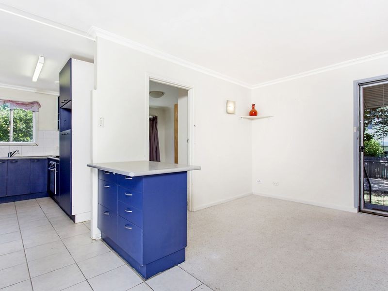 8 Taylor Place, Hackett ACT 2602