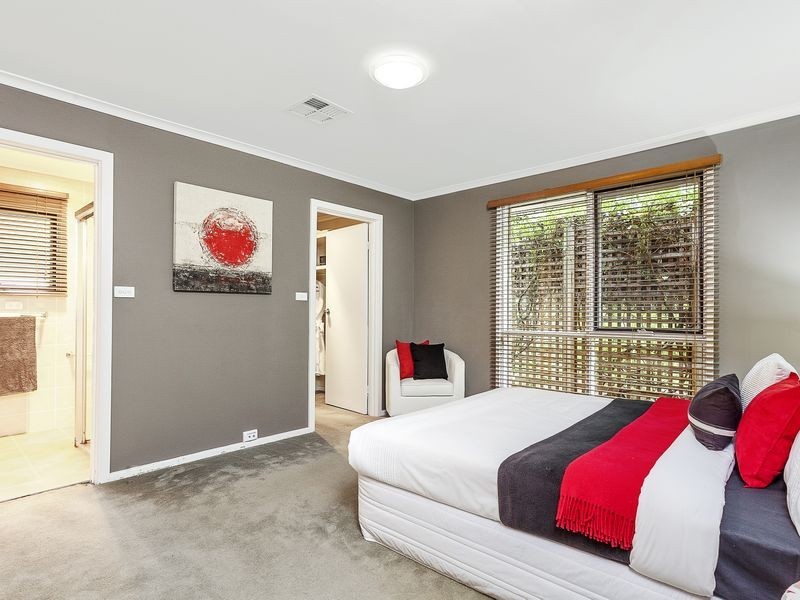 17 Hinchcliffe Place, Spence ACT 2615