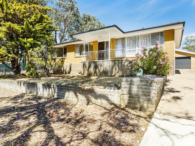 37 Grylls Crescent, Cook ACT 2614
