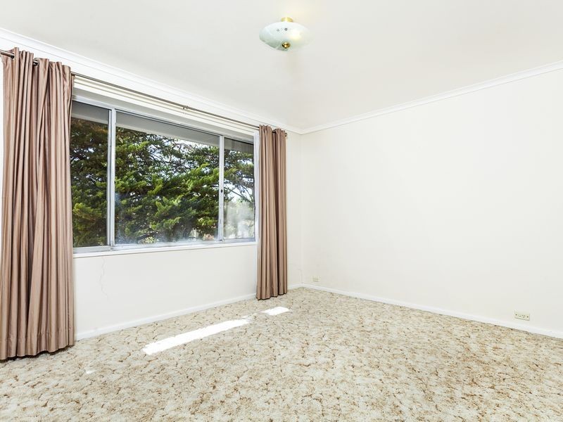 37 Grylls Crescent, Cook ACT 2614