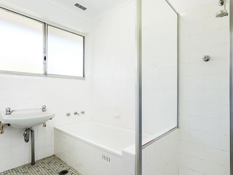 37 Grylls Crescent, Cook ACT 2614