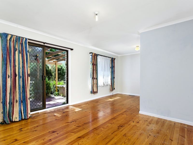 35 Kinchela Crescent, Latham ACT 2615