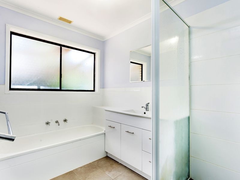 35 Kinchela Crescent, Latham ACT 2615