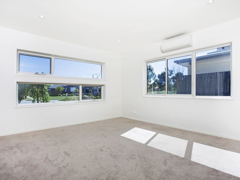 8 Mantle Street, Forde ACT 2914