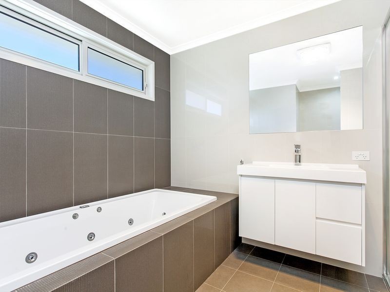 8 Mantle Street, Forde ACT 2914