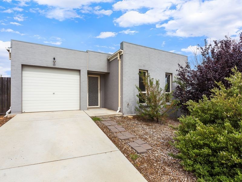 97 Macfarlane Burnet Avenue, Macgregor ACT 2615