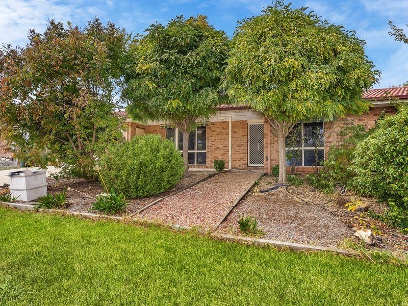 21 Loureiro Street, Conder ACT 2906