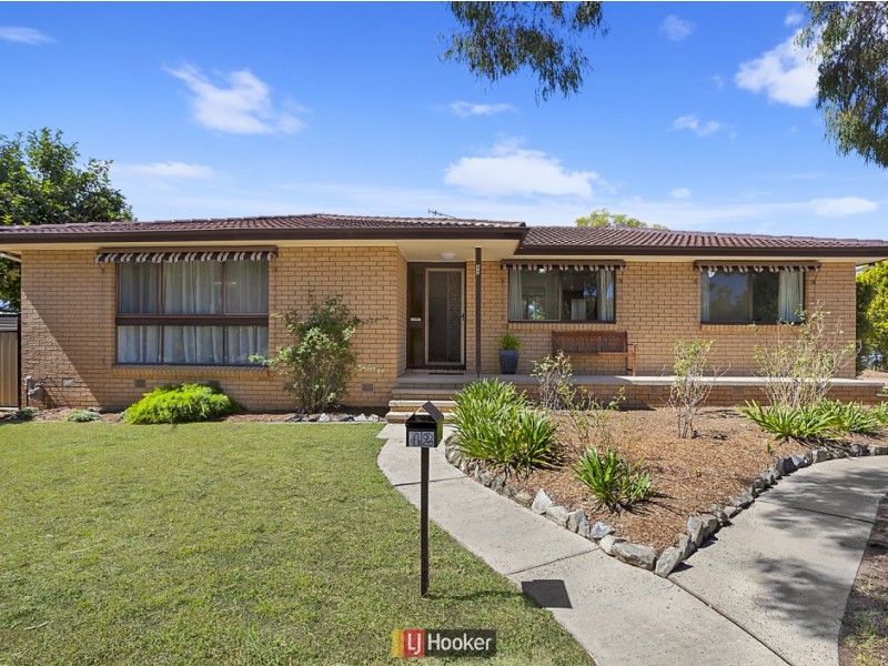 42 Diamantina Crescent, Kaleen ACT 2617