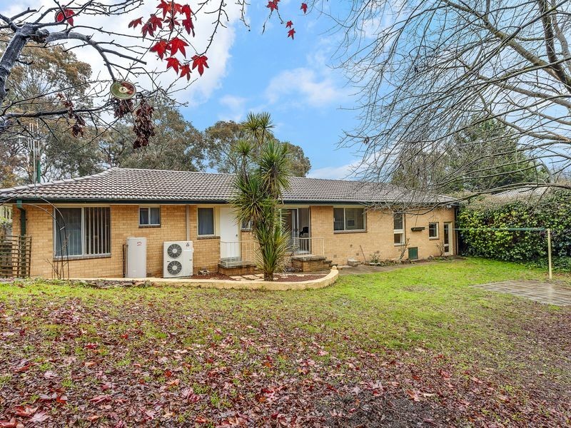 2 Berne Place, Macgregor ACT 2615