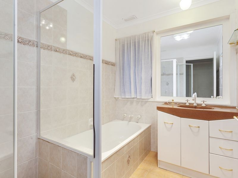 2 Berne Place, Macgregor ACT 2615