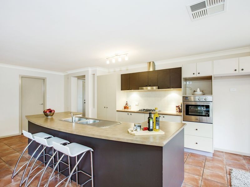 11 Lovely Close, Dunlop ACT 2615