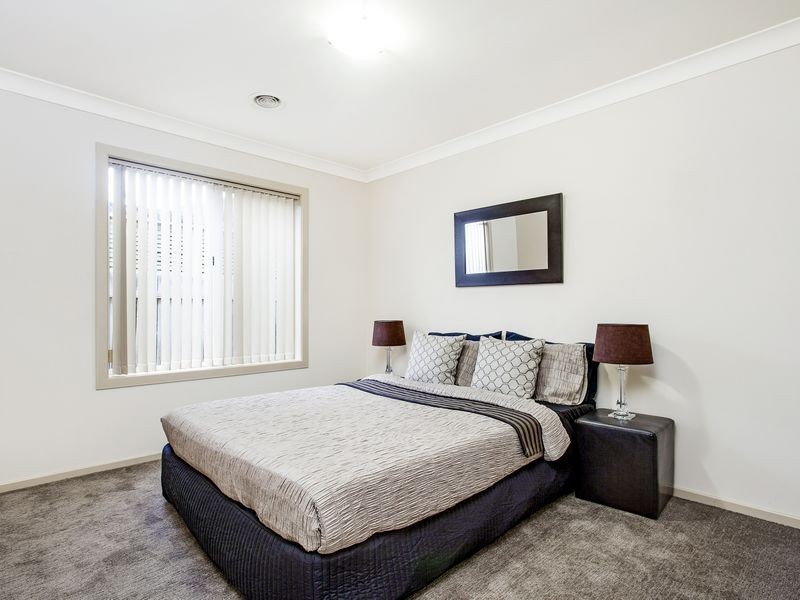 11 Lovely Close, Dunlop ACT 2615