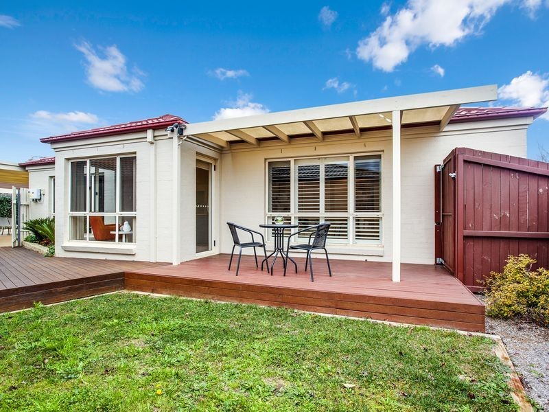 11 Lovely Close, Dunlop ACT 2615