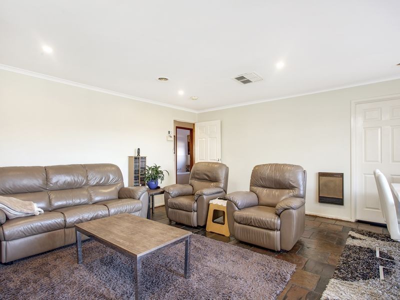 27 Vagabond Crescent, Mckellar ACT 2617