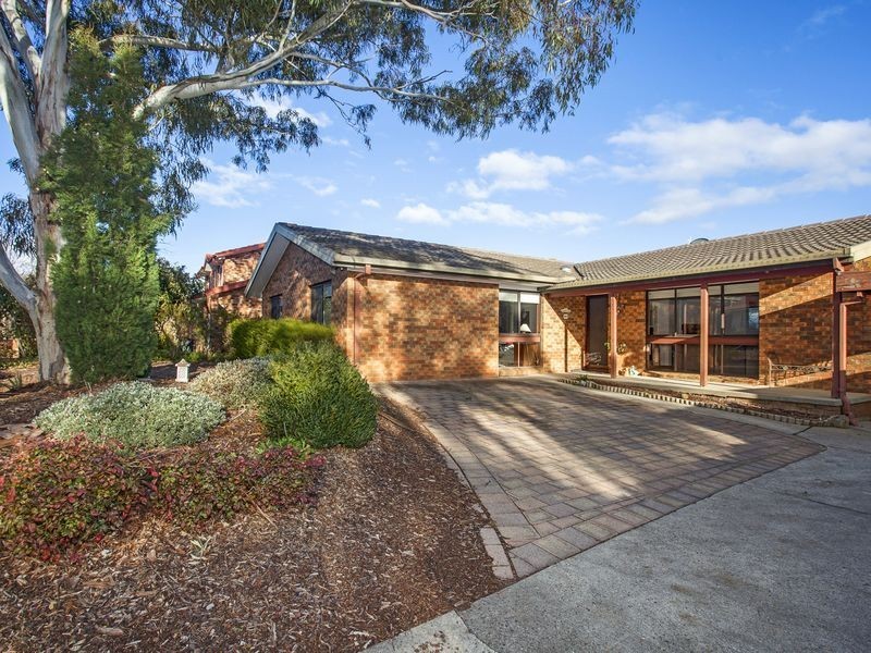 27 Vagabond Crescent, Mckellar ACT 2617