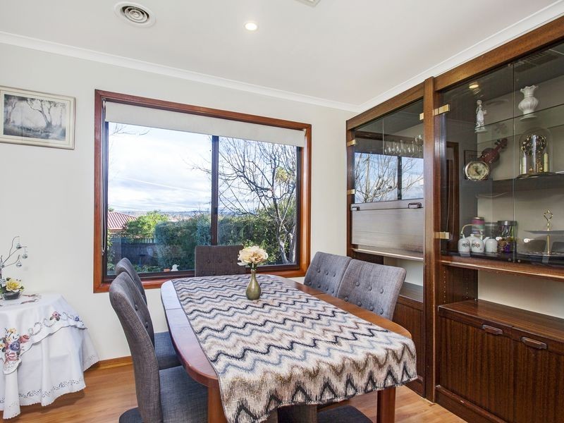 27 Vagabond Crescent, Mckellar ACT 2617
