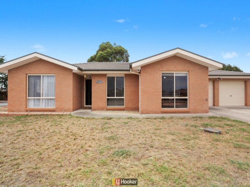 1A & 1B Fairlight Street, Dunlop ACT 2615