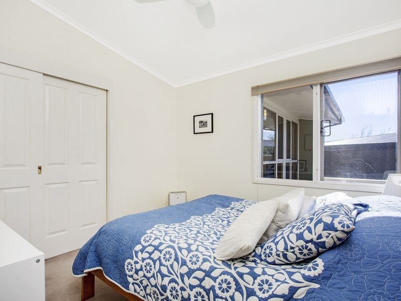 16 Savige Place, Campbell ACT 2612