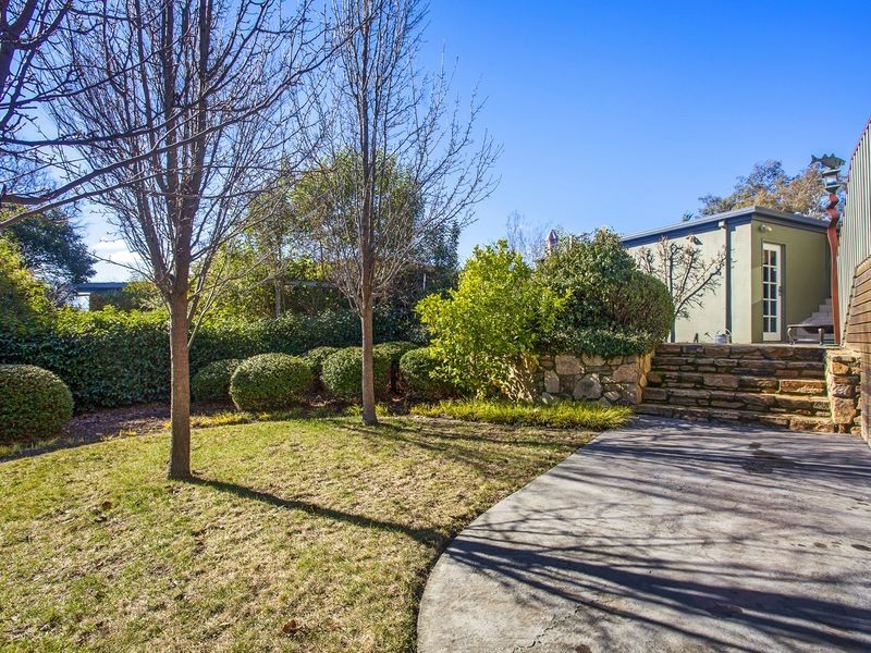 16 Savige Place, Campbell ACT 2612