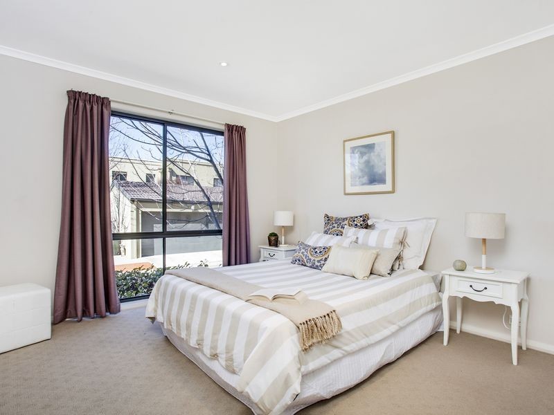 8/114 Athllon Drive, Greenway ACT 2900