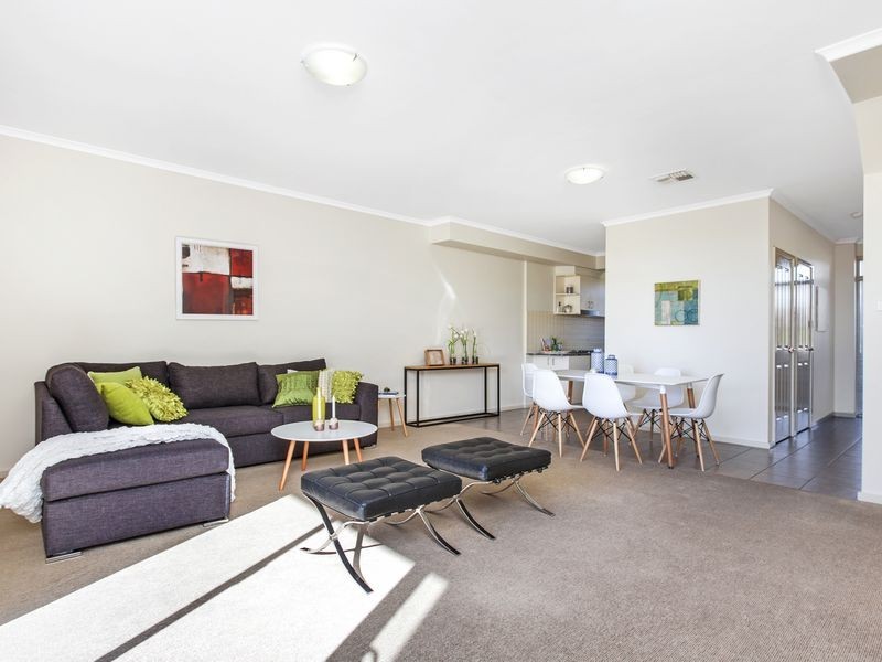 2/51 Blackwood Terrace, Holder ACT 2611