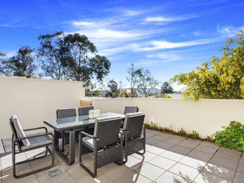 2/51 Blackwood Terrace, Holder ACT 2611