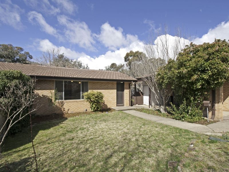 16 De Mestre Place, Holt ACT 2615