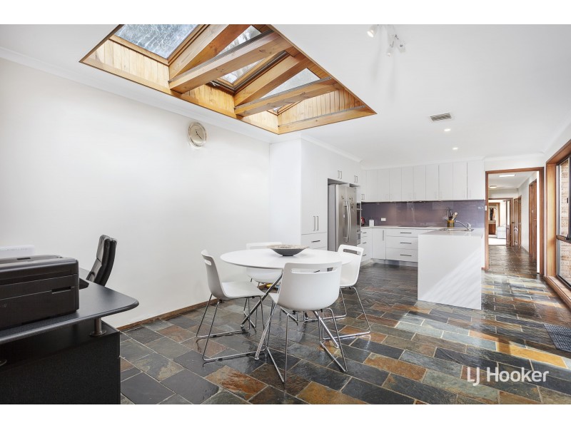10 Lumholtz Place, Florey ACT 2615