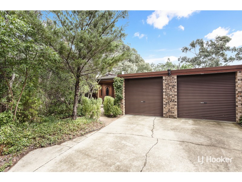10 Lumholtz Place, Florey ACT 2615