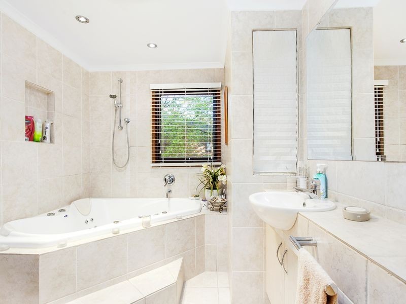 9 Trenwith Close, Spence ACT 2615